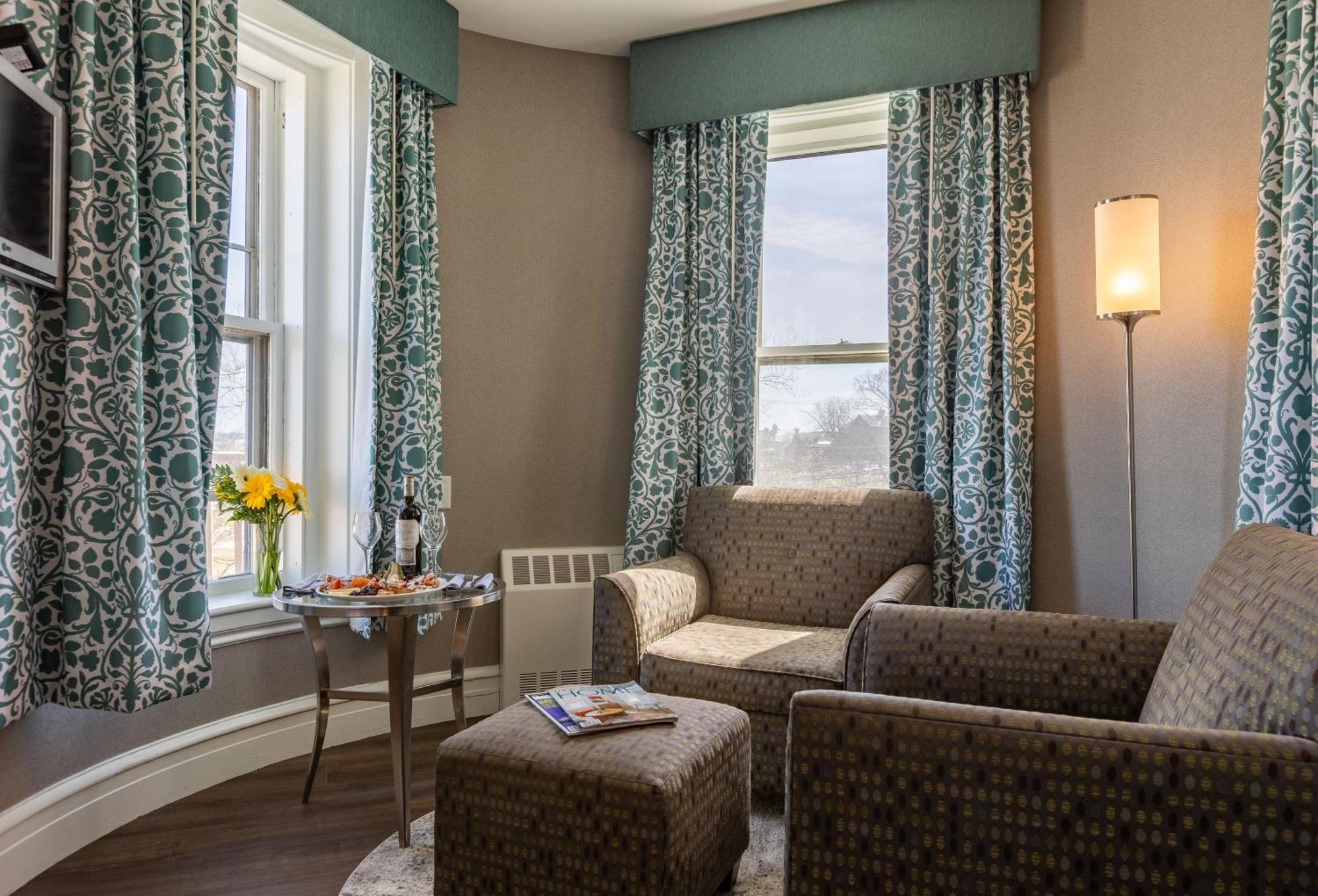 The Centennial Hotel Concord Bagian luar foto